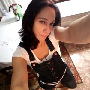 Meet your Posher, Anabela